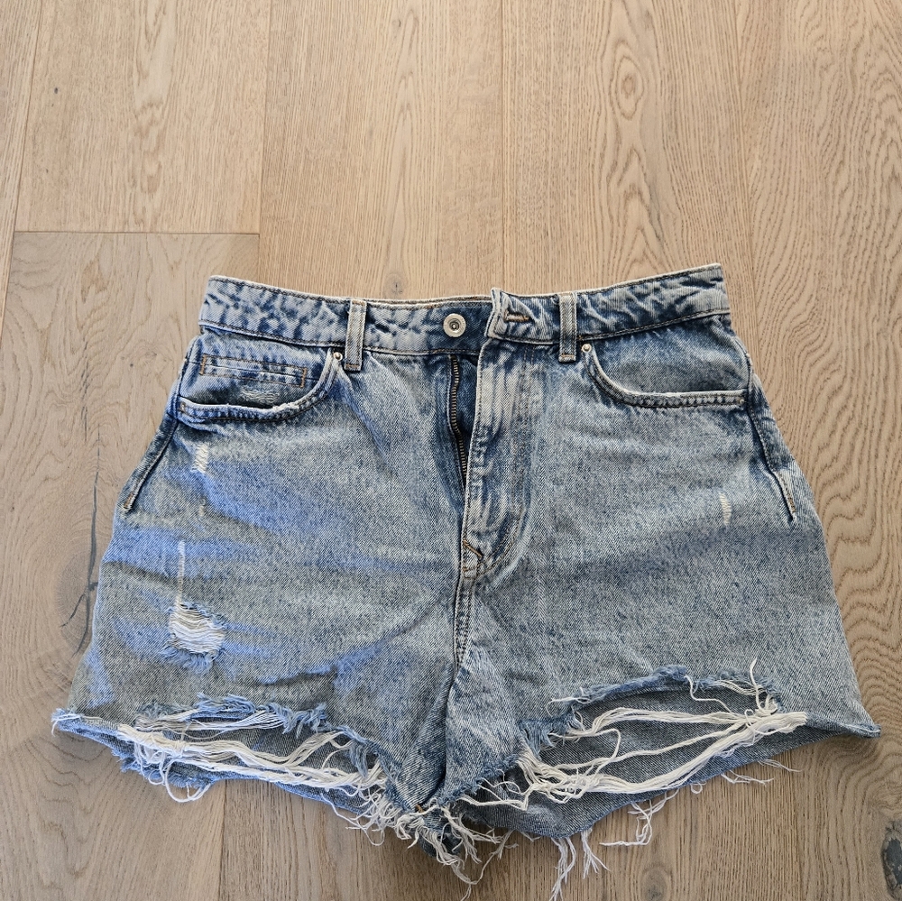 Zara Distressed Denim Women's Shorts